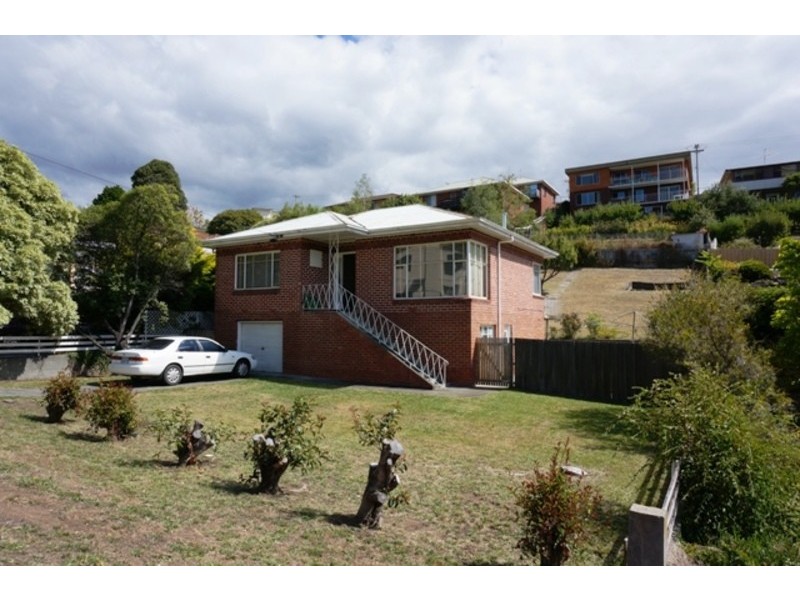 122 Springfield Avenue, West Moonah TAS 7009
