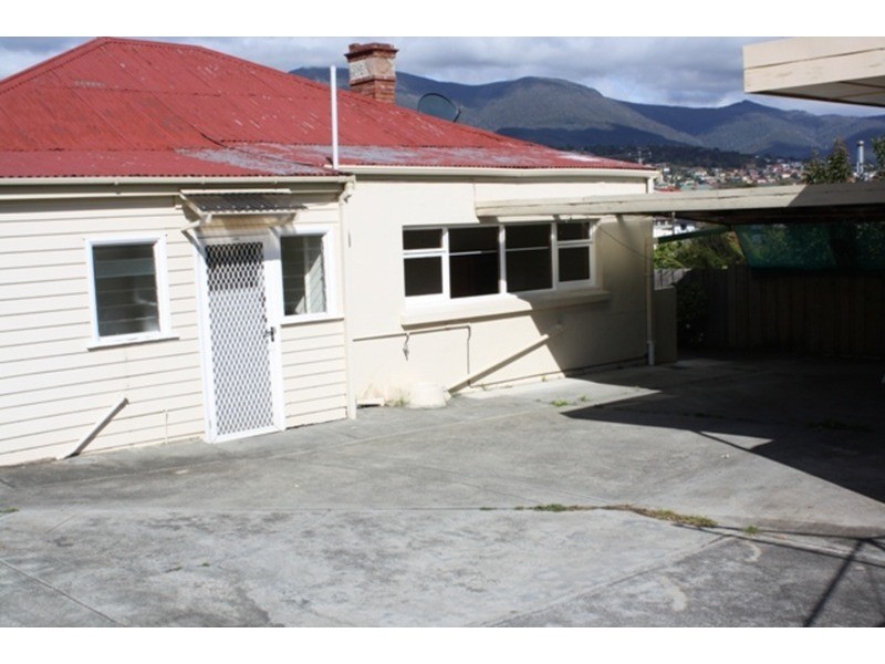 8 Ashbolt Crescent, Lutana TAS 7009