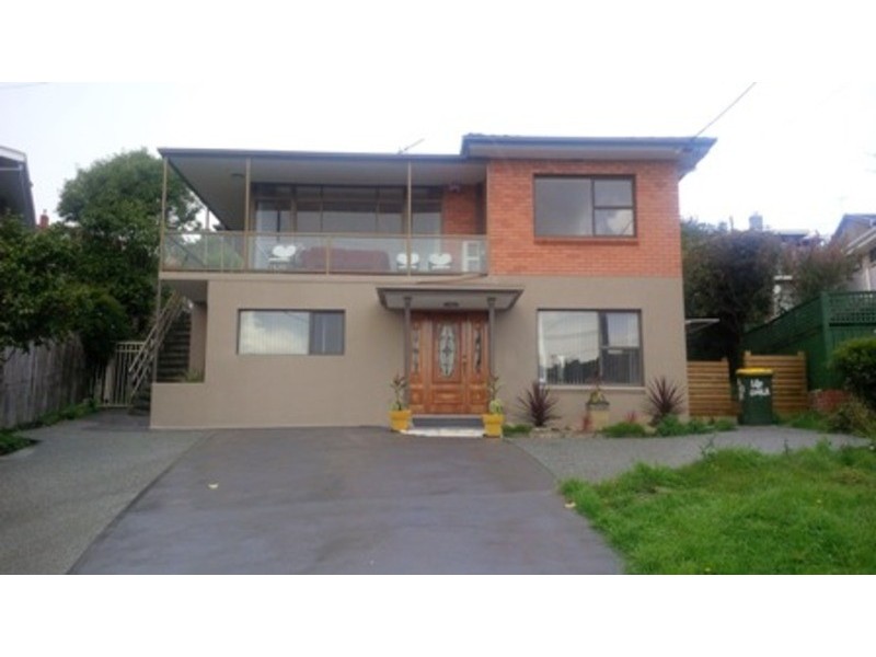 2/14 Coolabah  Road, Sandy Bay TAS 7005