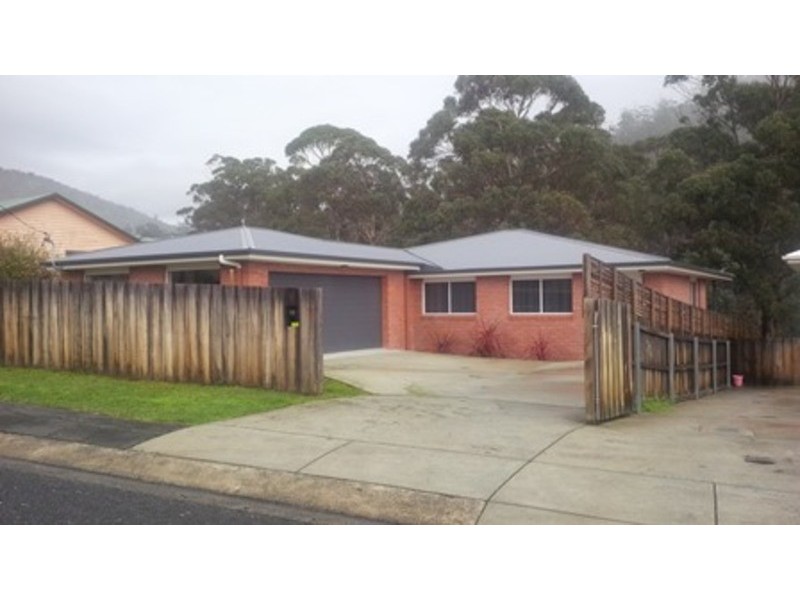 18 Arunta Crescent, Chigwell TAS 7011