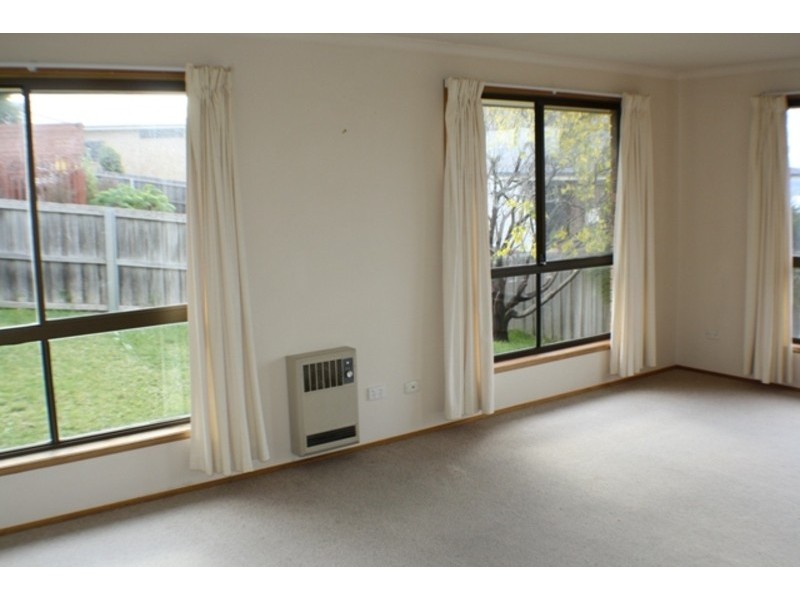 2/21 Nagle Place, Glenorchy TAS 7010