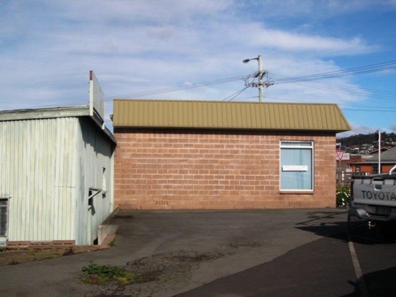 2 Lampton Avenue, Derwent Park TAS 7009