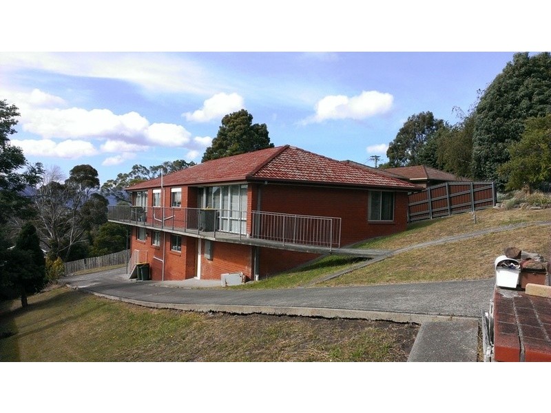 9 Shirley Boulevard, Lenah Valley TAS 7008