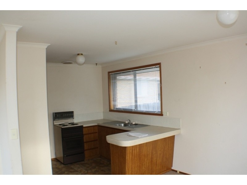 2/21 Nagle Place, Glenorchy TAS 7010