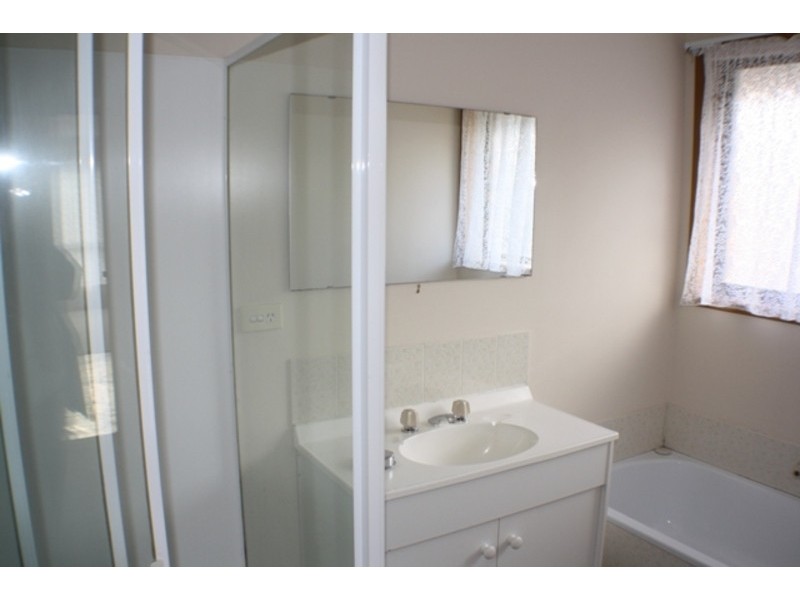 2/21 Nagle Place, Glenorchy TAS 7010