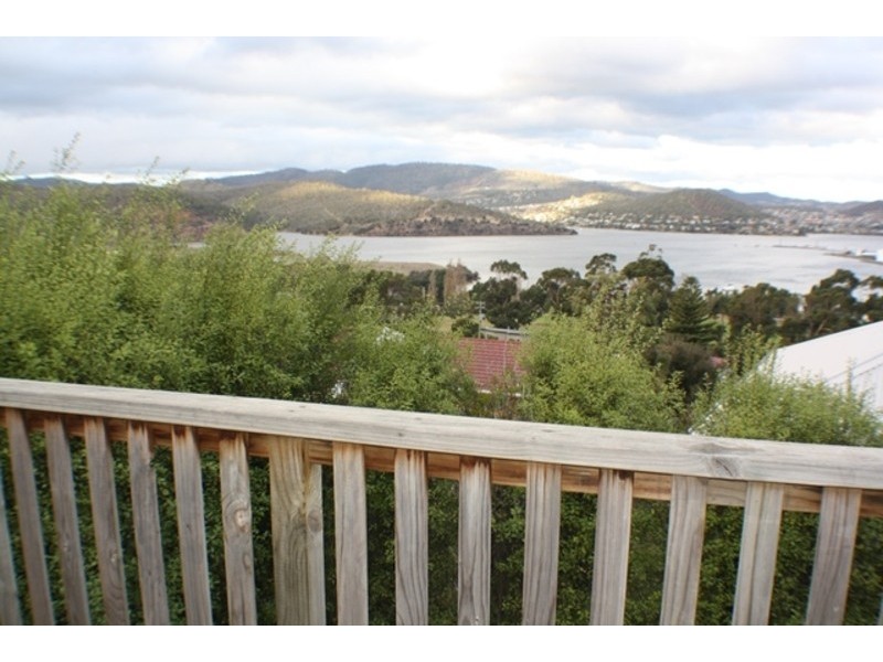 2/52 Lucinda Parade, Lutana TAS 7009