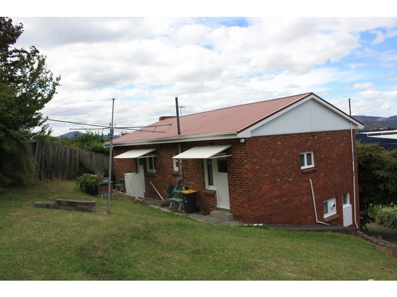 1/6 Moss Park Drive, New Town TAS 7008