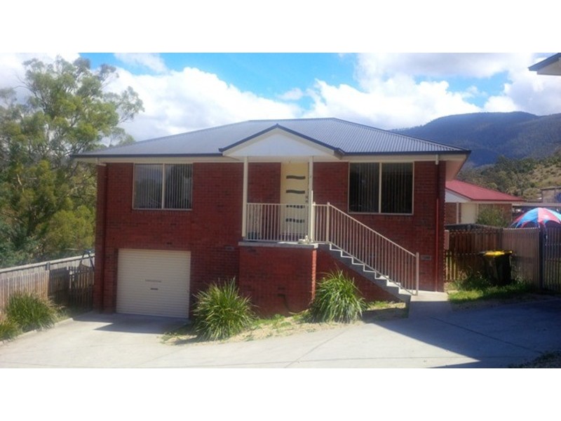 2/10 Treetops Court, Claremont TAS 7011