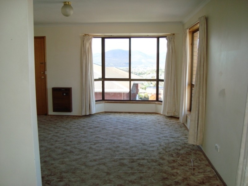 1/8 Donald Court, Glenorchy TAS 7010