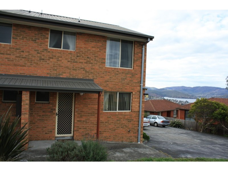 2/105 Amy Street, West Moonah TAS 7009