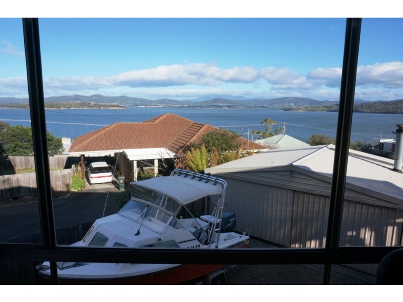 16 Honolulu Street, Midway Point TAS 7171