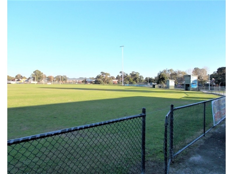 8 Tallowwood Street, Frankston North VIC 3200