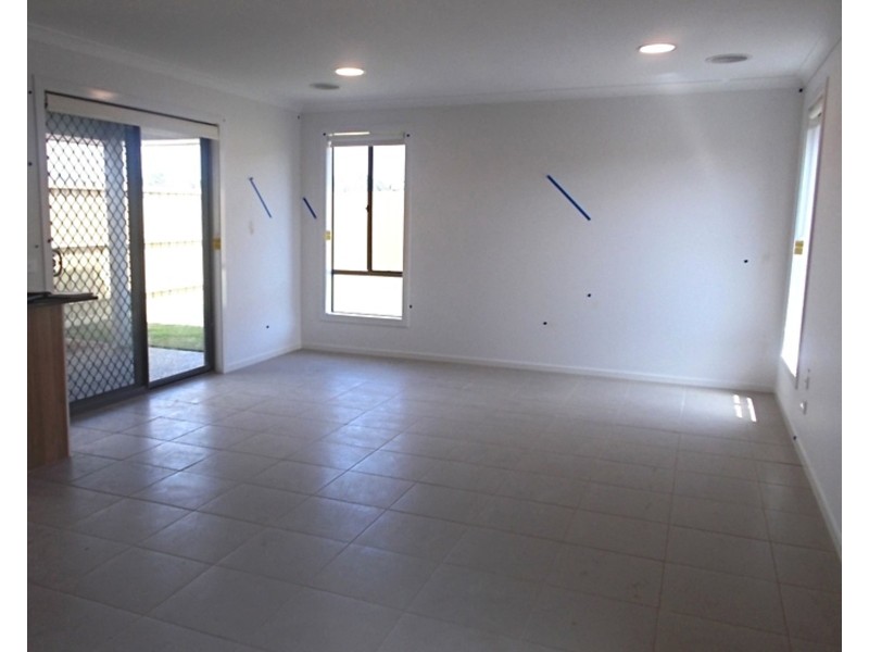 10 O’Meara Crescent, Cranbourne East VIC 3977