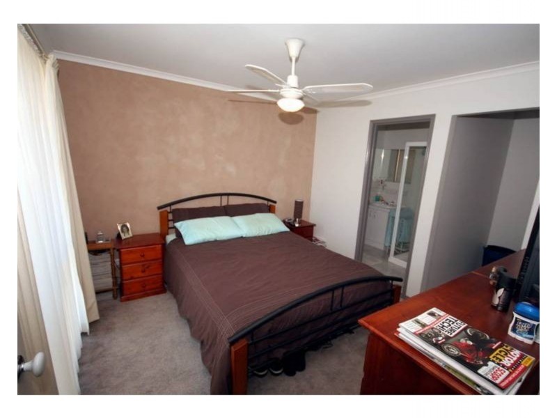 16 Celebration Court, Cranbourne VIC 3977