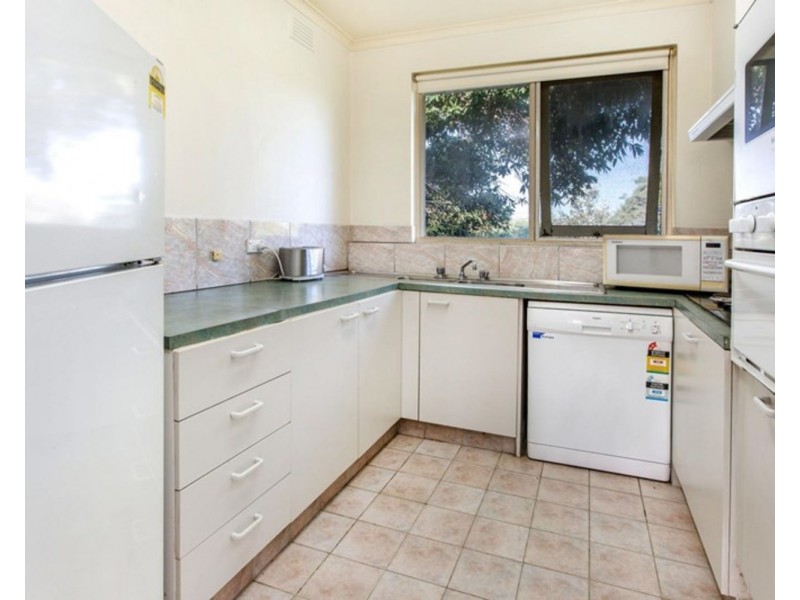 2/62 Davey Street, Frankston VIC 3199