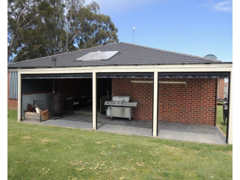 15  Burrnett Court, Heyfield VIC 3858
