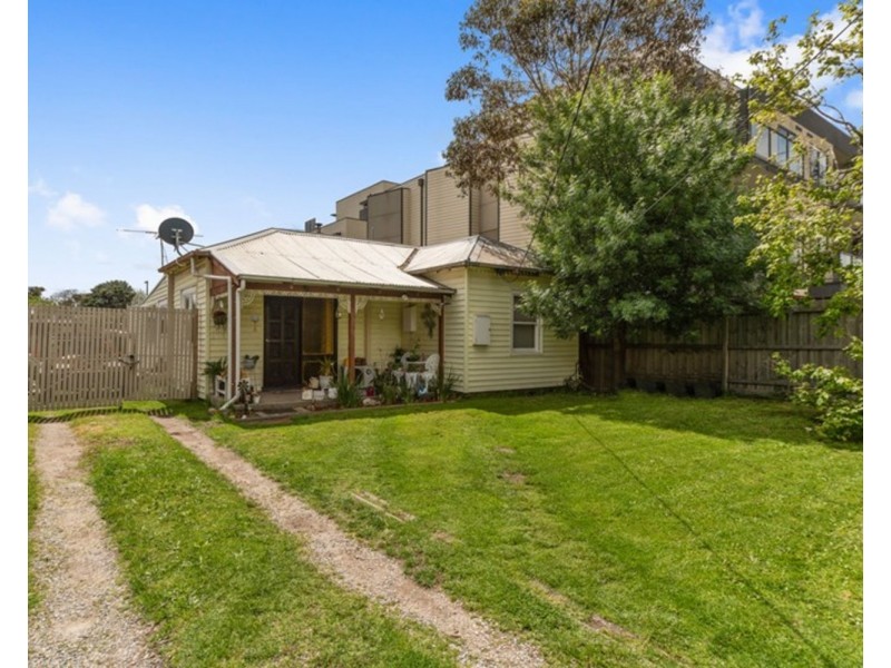 12 Ebdale Street, Frankston VIC 3199