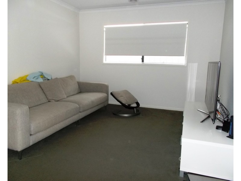 19 Hayton Park Boulevard, Cranbourne West VIC 3977