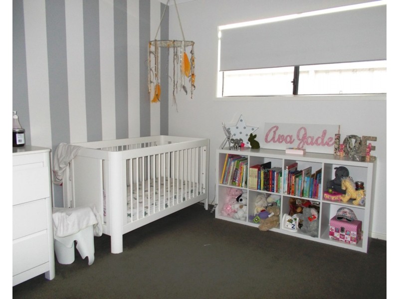 19 Hayton Park Boulevard, Cranbourne West VIC 3977