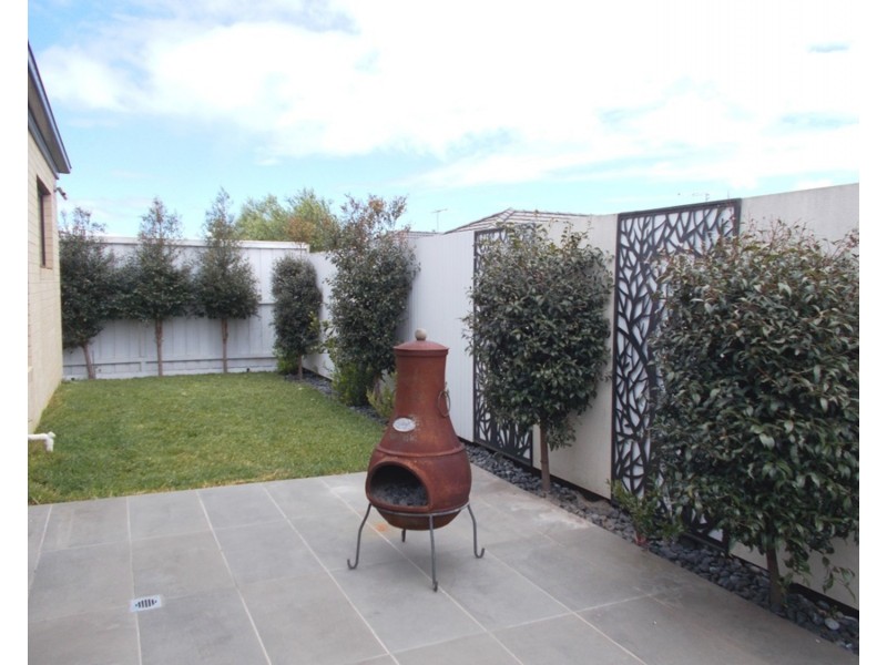 19 Hayton Park Boulevard, Cranbourne West VIC 3977