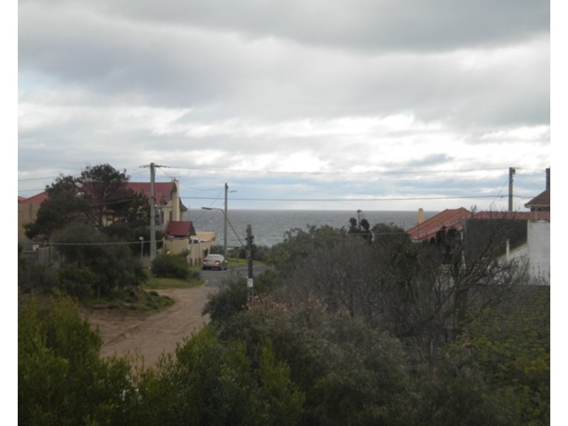 17/9 Beach Street, Frankston VIC 3199