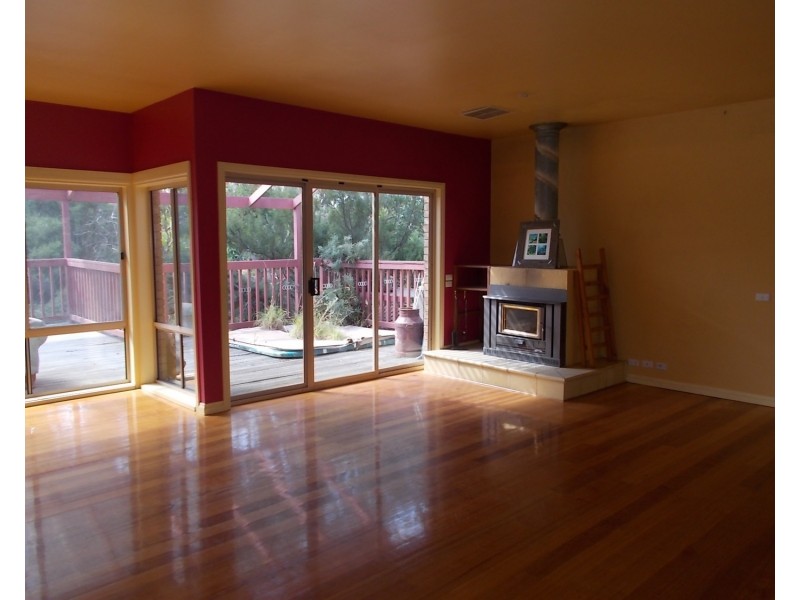 10 Altarnun Road, Langwarrin VIC 3910