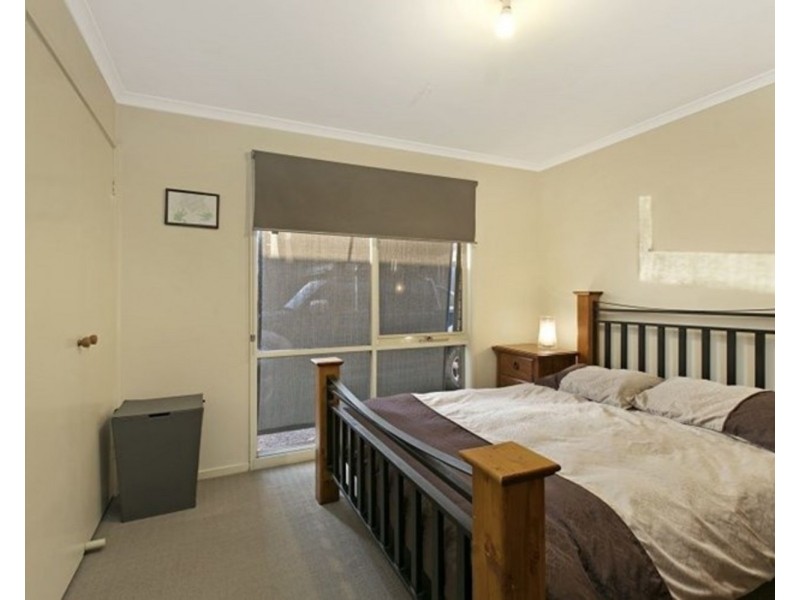 8 Milner Court, Cranbourne VIC 3977