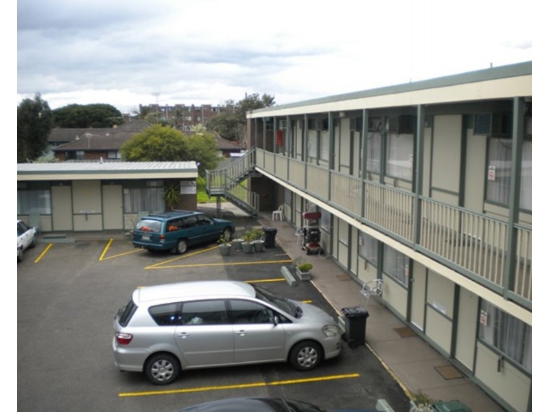 9/9 Beach Street, Frankston VIC 3199