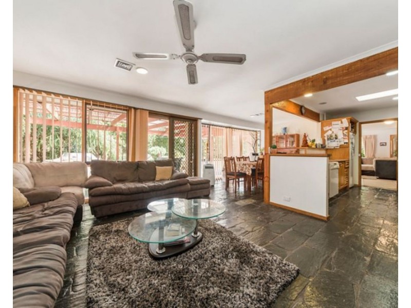 4 Banksia Court, Langwarrin VIC 3910