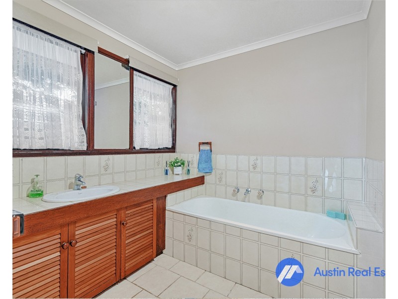 18 Warrawee Circuit, Frankston VIC 3199