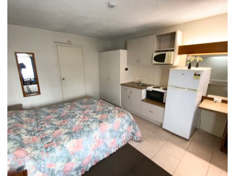 4/9 Beach Street, Frankston VIC 3199