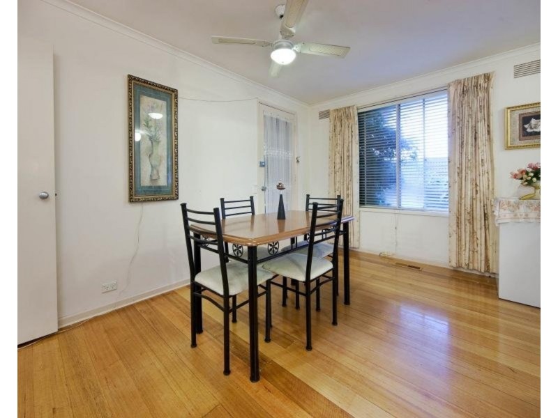 2 Pembroke Avenue, Frankston VIC 3199