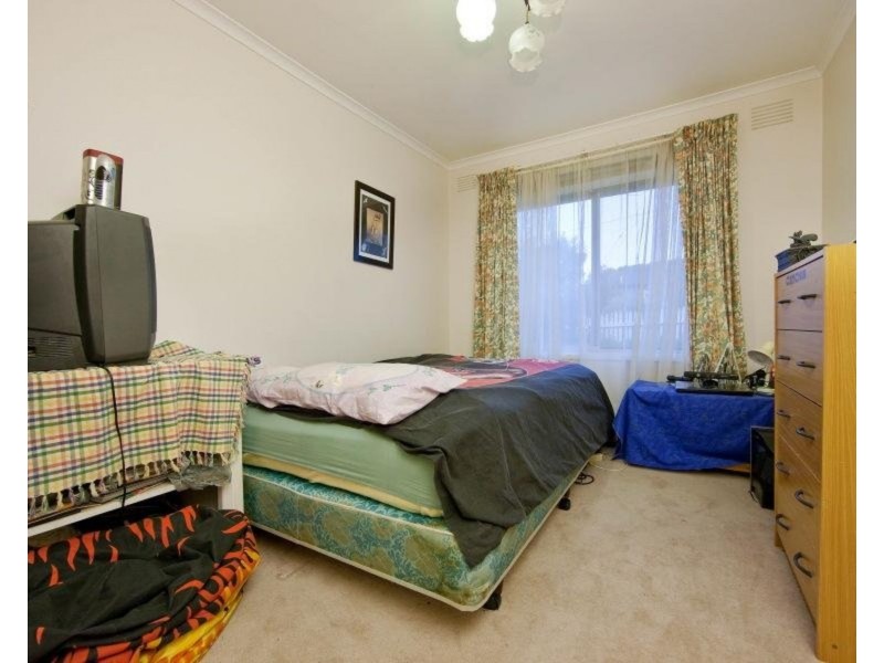 2 Pembroke Avenue, Frankston VIC 3199