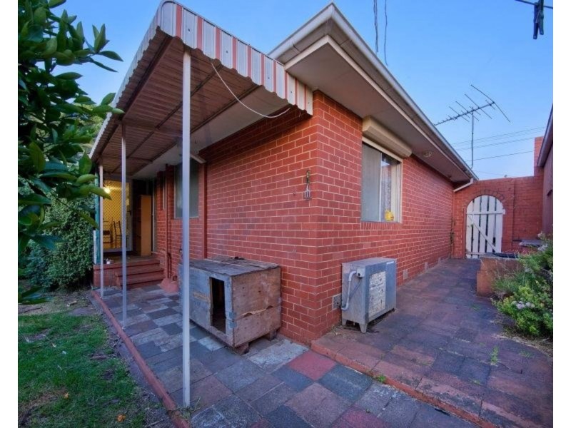 2 Pembroke Avenue, Frankston VIC 3199