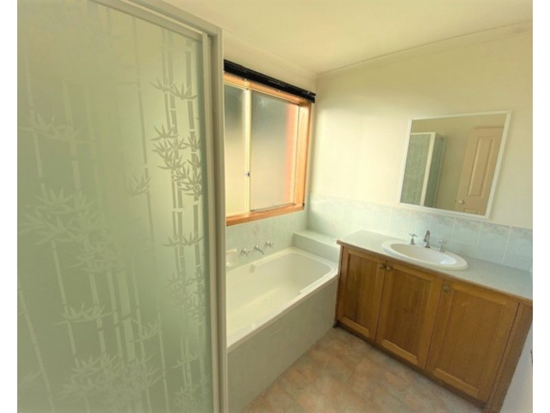 115 Aquarius Drive, Frankston VIC 3199