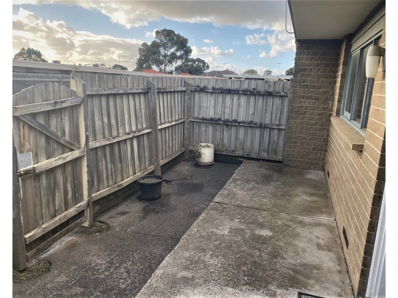 2/25 Fairway Street, Frankston VIC 3199