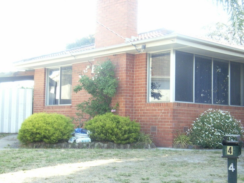 4 Abor Court, Frankston VIC 3199