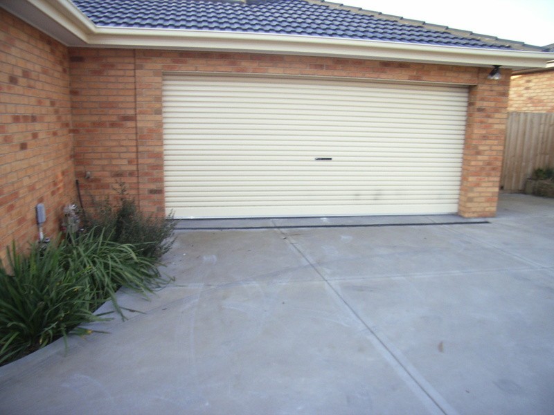 2/31 Deane Street, Frankston VIC 3199