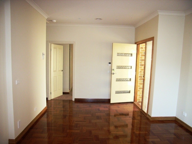 2/8 Ithaca Road, Frankston South VIC 3199