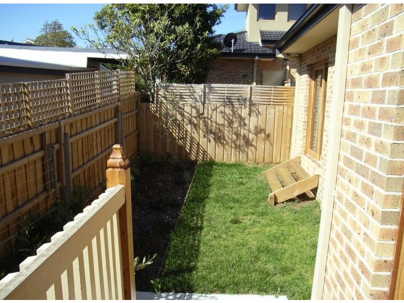 2/8 Ithaca Road, Frankston South VIC 3199