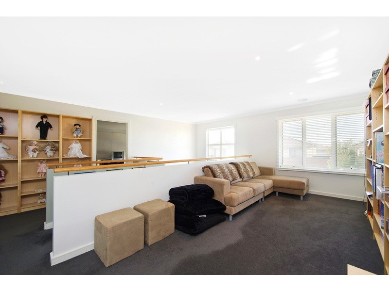 11 Birkdale Avenue, Heatherton VIC 3202