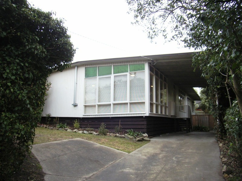 33 Wynden Drive, Frankston VIC 3199