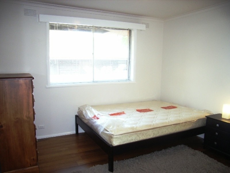 Rooms B/16 Long Street, Frankston VIC 3199