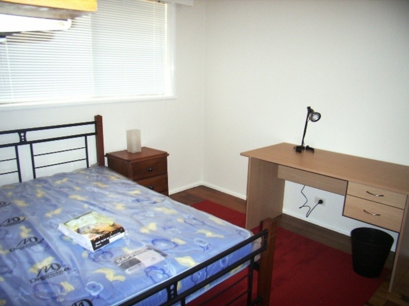 Rooms B/16 Long Street, Frankston VIC 3199