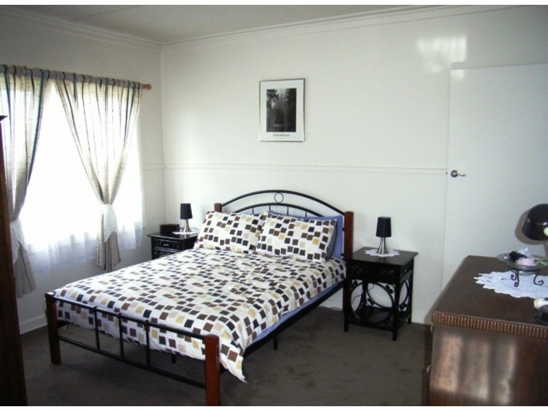 6 Redgdon Avenue, Frankston VIC 3199