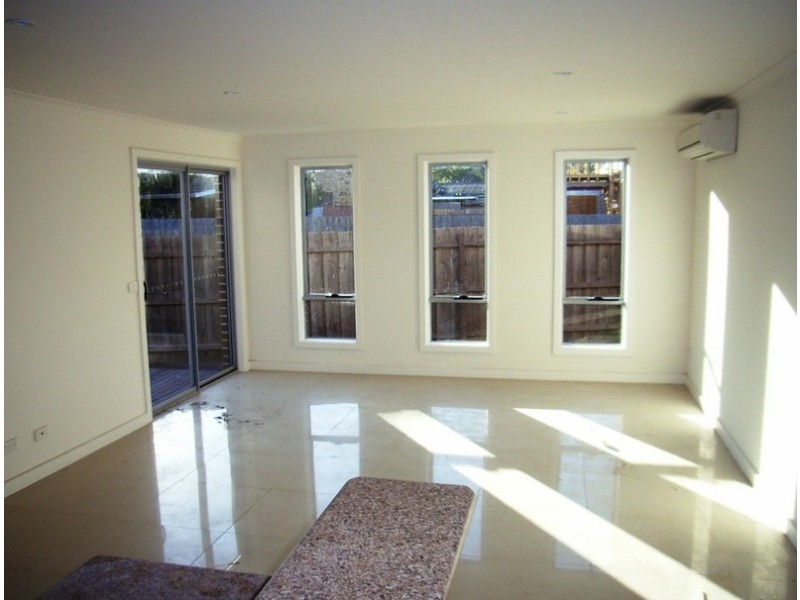 2/50 Skye Road, Frankston VIC 3199