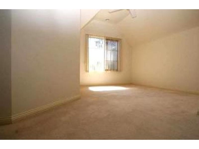 2/273 Nepean Highway, Seaford VIC 3198