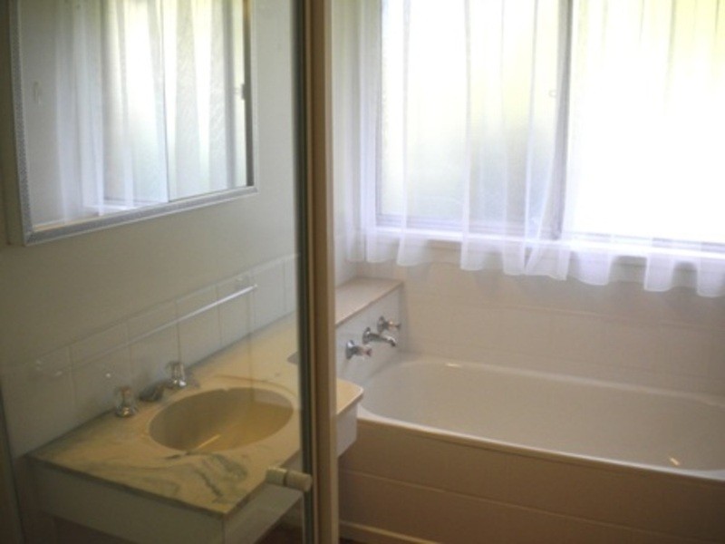 13 Pembroke Avenue, Frankston VIC 3199