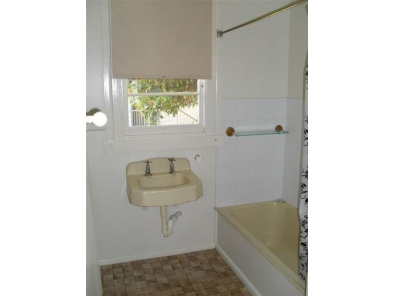 1/6 Birdwood Street, Frankston VIC 3199