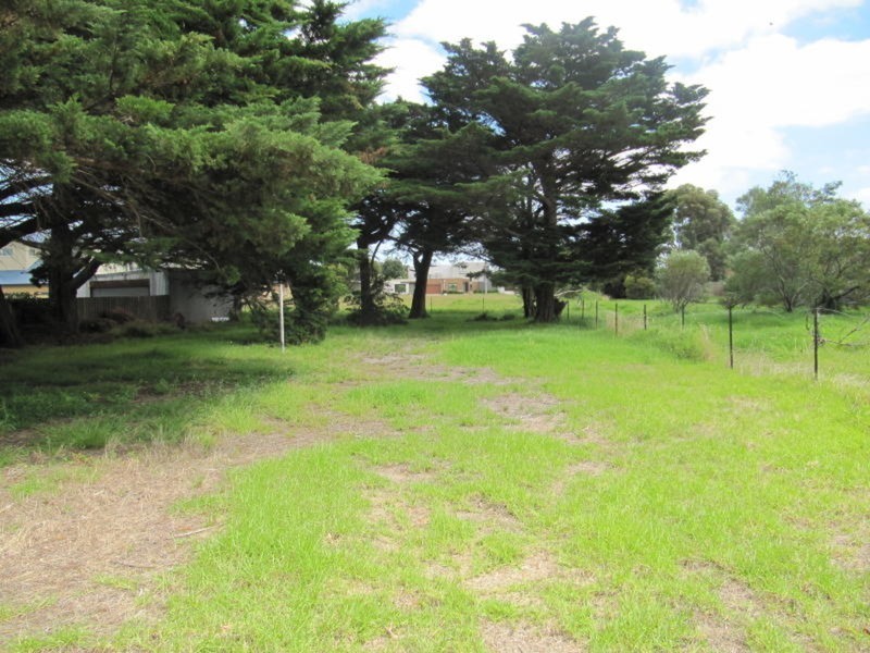 51 Seaview Avenue, Safety Beach VIC 3936